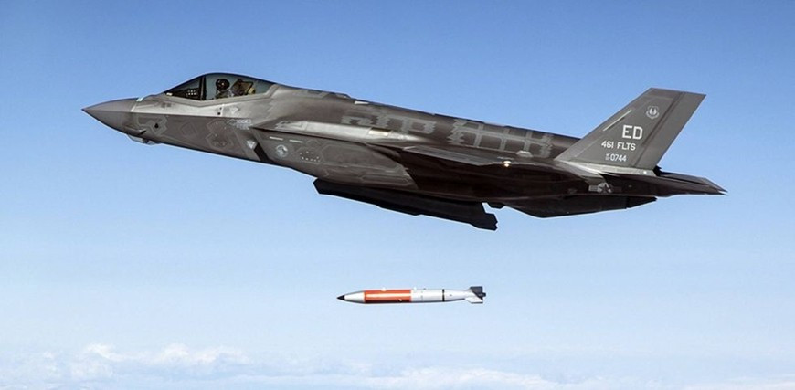 Tiêm kích F-35A thử nghiệm ném bom hạt nhân B61-12. maybaynembom29691858pm.jpg