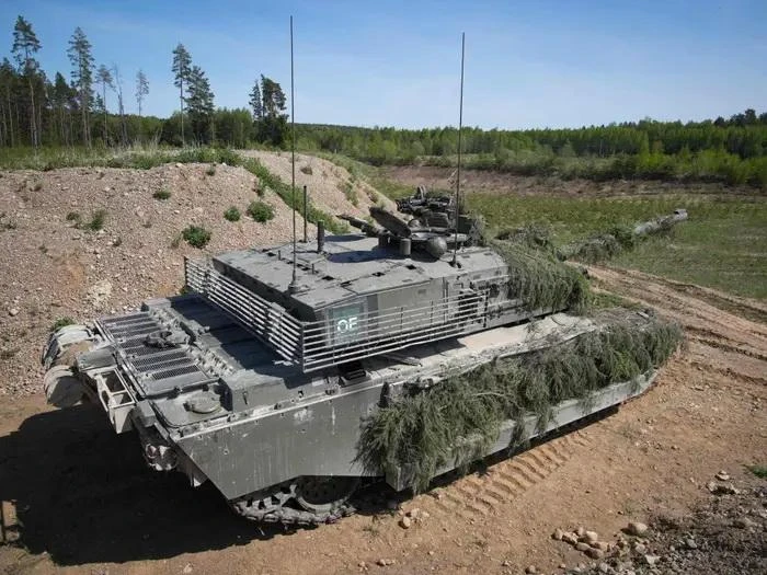 Xe tăng Challenger 2 đầu tiên bị phá hủy trên lãnh thổ Nga