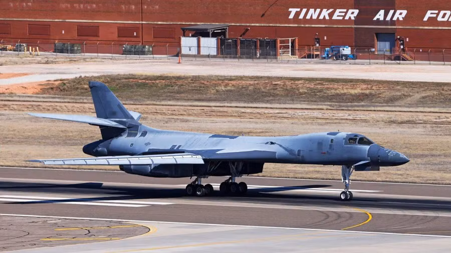 Lý do Mỹ liên tục gọi tái ngũ oanh tạc cơ B-1B từ 'nghĩa địa'