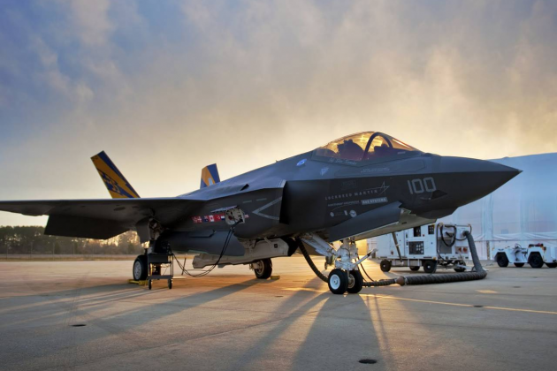 'F-35 đắt tiền sẽ bị phá hủy bởi bầy UAV siêu rẻ trong chớp mắt'