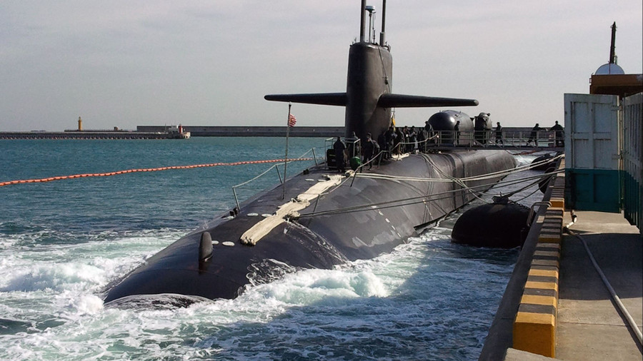 Hành tung của tàu ngầm hạt nhân tên lửa hành trình USS Michigan đã thu hút sự quan tâm lớn từ giới truyền thông. 170424171413-02-navys-uss-michigan.jpg