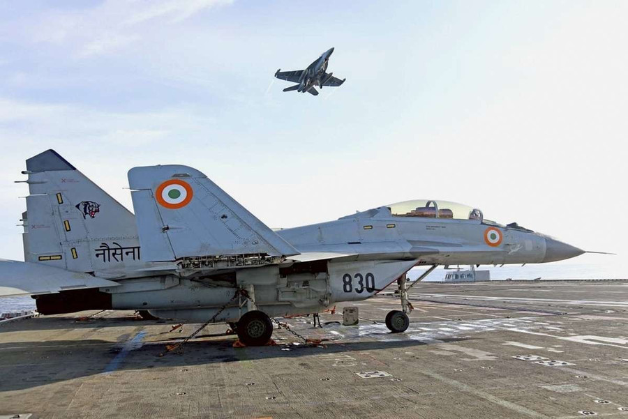 Tiêm kích MiG-29K đang không giữ được niềm tin từ Hải quân Ấn Độ. mig-29k-pti-1607342537.jpg