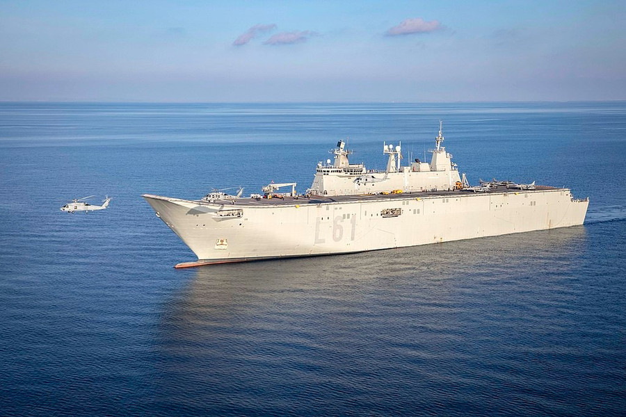 Tàu đổ bộ đa năng Juan Carlos của Hải quân Tây Ban Nha. spanish-amphibious-assault-ship-juan-carlos-i-l-61-underway-in-the-adriatic-sea-22-february-2023-230222-n-mw880-1248.jpg