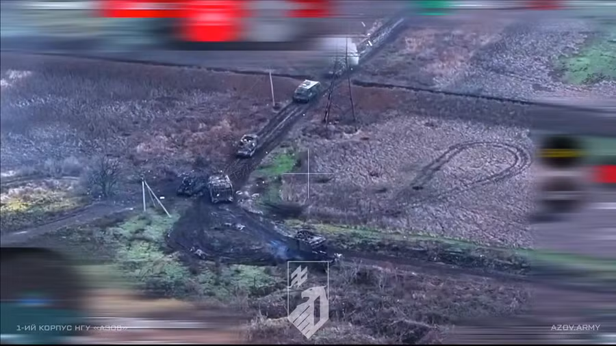 odna-z-rosijjskyh-mehanizovanyh-kolon-shho-buly-znyshheni-v-hodi-vidbyttya-shturmu-stop-kadr-z-video-1-korpusu-ngu-azov.png