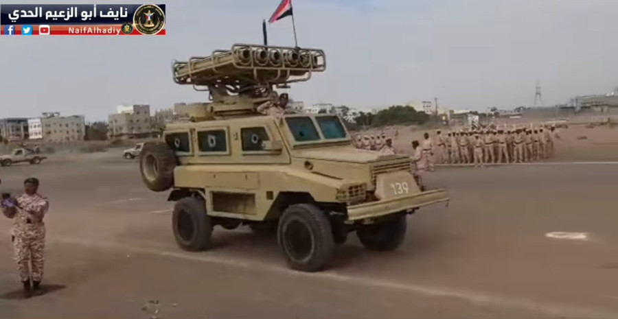 Mamba APC với khối ống phóng hệ thống MLRS hải quân BM-14-17K. znimok-ekrana-2025-01-10-105838-1536x794.jpg
