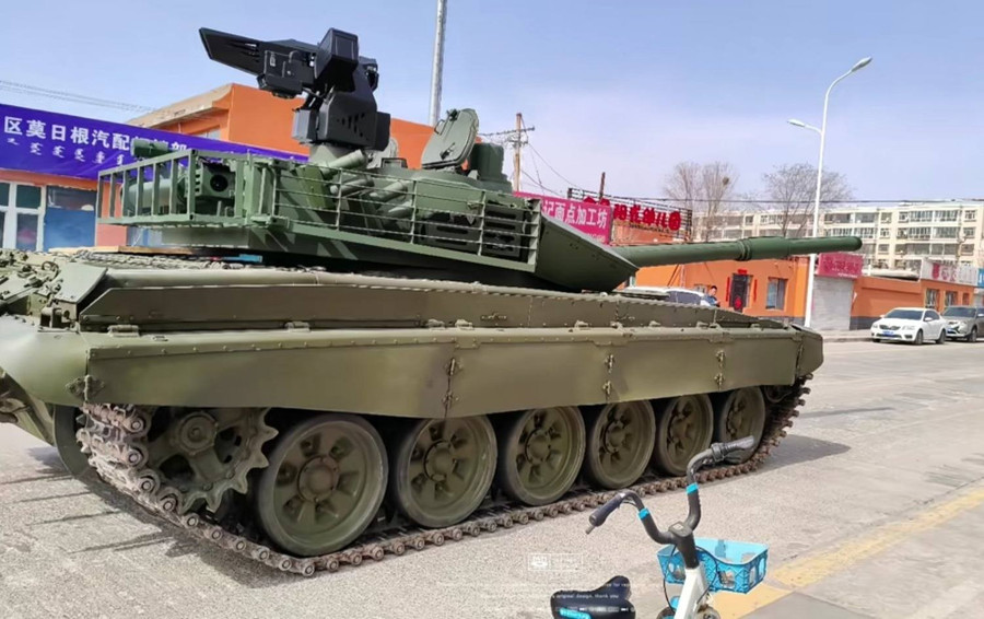 Xe tăng T-72 hiện đại hóa với tháp pháo Trung Quốc lấy từ Type 96B. 511904728-1315409500589110-2251837994380618664-n.jpg