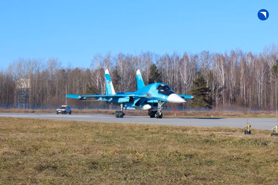Su-34 và Su-35S hầu như hoàn toàn sử dụng thiết bị điện tử phương Tây