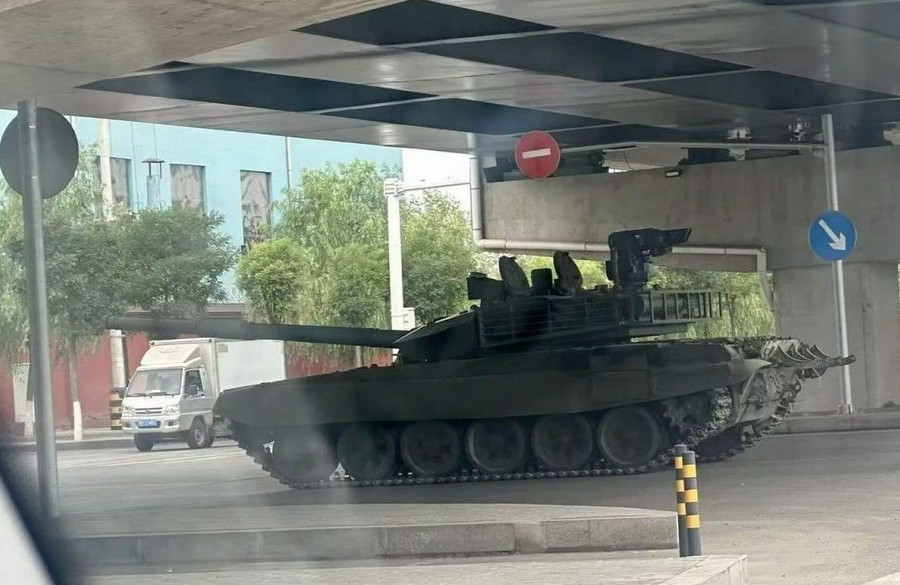 Phát hiện xe tăng T-72 nâng cấp cực kỳ bí ẩn ở Trung Quốc
