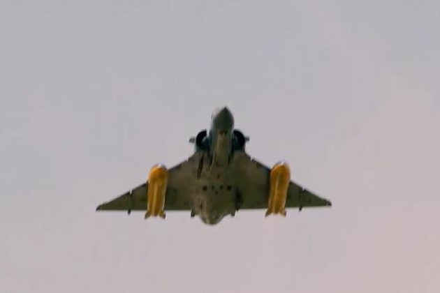 Tiêm kích Mirage 2000-5F lần đầu mang tên lửa SCALP tham chiến