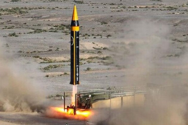Israel giật mình khi Houthi bắt đầu sản xuất tên lửa đạn đạo có nhiều đầu đạn