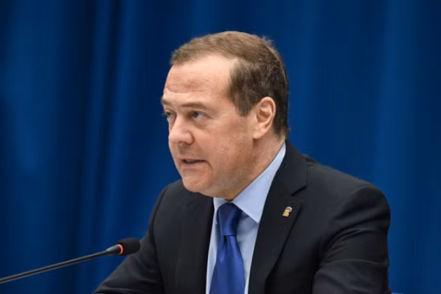 Ông Medvedev đáp lời ông Trump