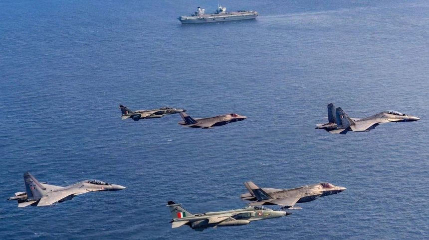 F-35 đã gặp Su-30 trong tình huống đối kháng