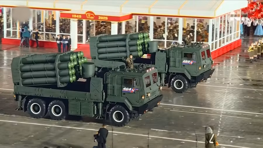 Tổ hợp tên lửa bí ẩn nhất của Triều Tiên ra mắt