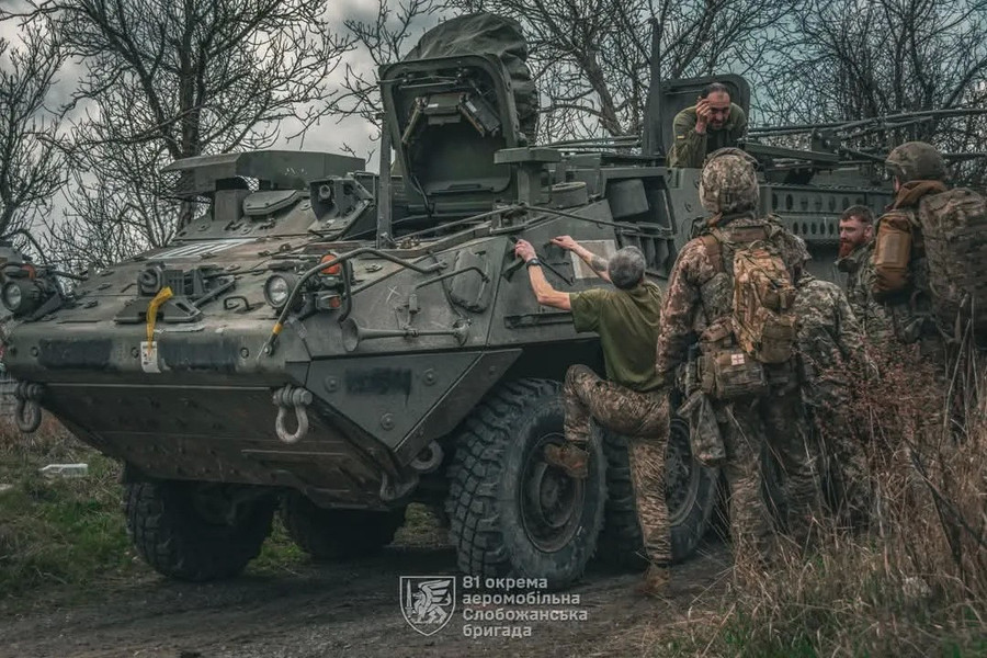 Thiết giáp Stryker bất ngờ xuất hiện trong biên chế Lữ đoàn Dù 81