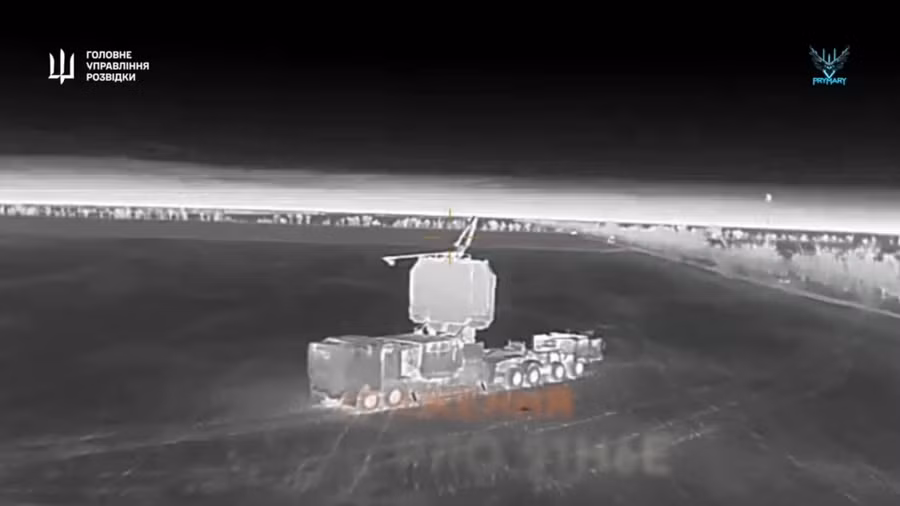 UAV cảm tử Ukraine phá hủy hàng loạt thành phần tổ hợp S-400 ở Crimea?