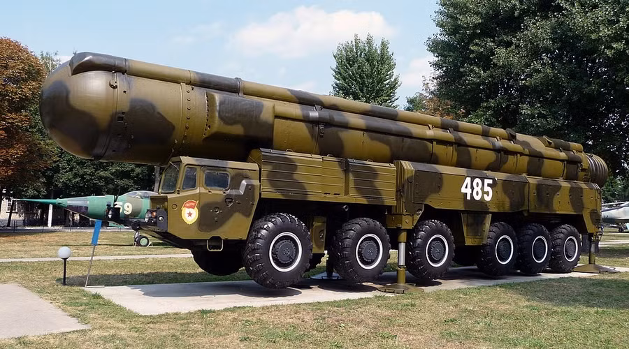 ukrainian-missile-with-a-nuclear-warhead.jpg