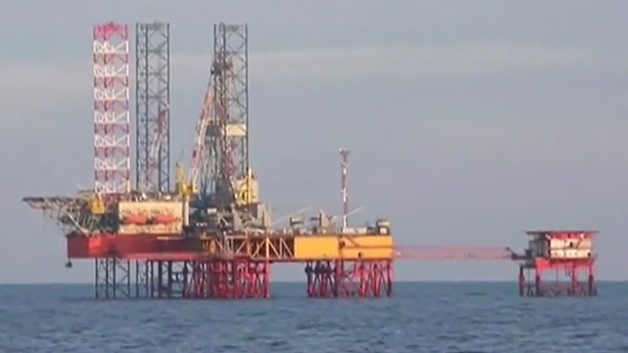 Nga đang nỗ lực giành lại quyền kiểm soát các giàn khoan trên Biển Đen. 131061985-oilrigreuters.png
