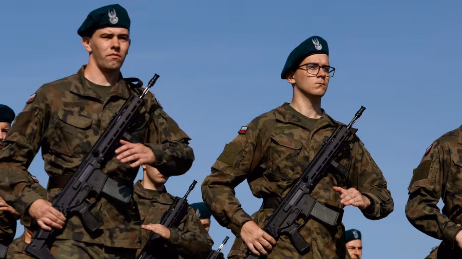 2024-08-09t050054z-1546967423-rc2w29ap2vo0-rtrmadp-3-military-recruiting-easteurope.jpg