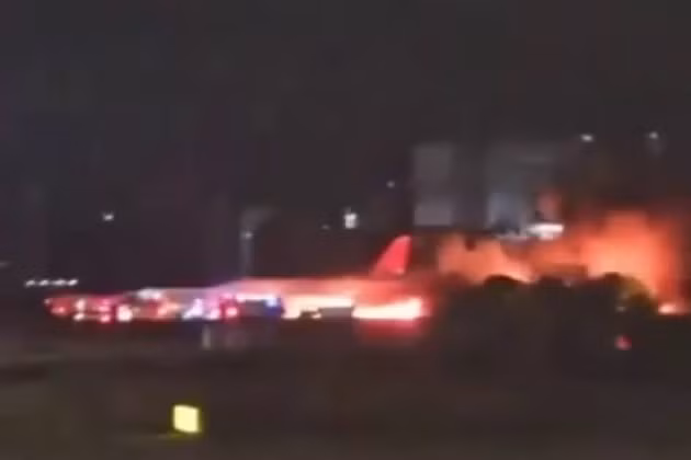 Máy bay Sukhoi Superjet 100 bất ngờ bốc cháy ở Thổ Nhĩ Kỳ