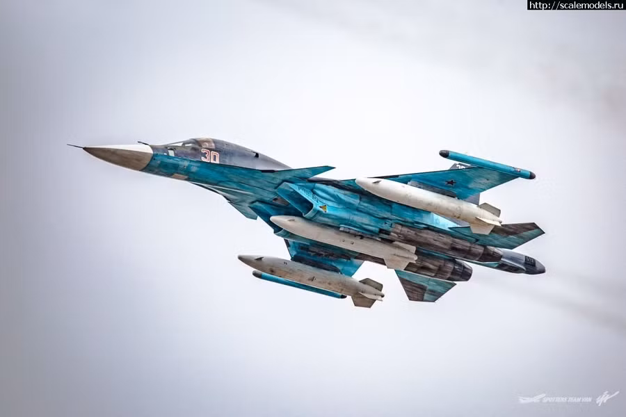 Tên lửa hành trình Kh-101 sẽ được phóng từ oanh tạc cơ Su-34?