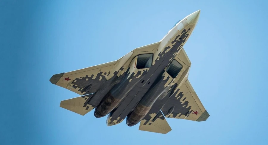 Dư luận Trung Quốc chỉ điểm yếu của Su-57 khi quan sát chi tiết ở cự ly gần