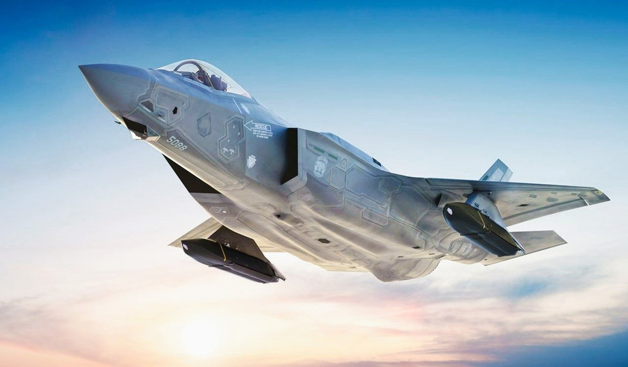 Sự hiện diện của tiêm kích F-35 sẽ giúp tàu chiến Mỹ loại bỏ nỗi lo từ Không quân Venezuela. g0ewf6yxwaahwl5.jpg