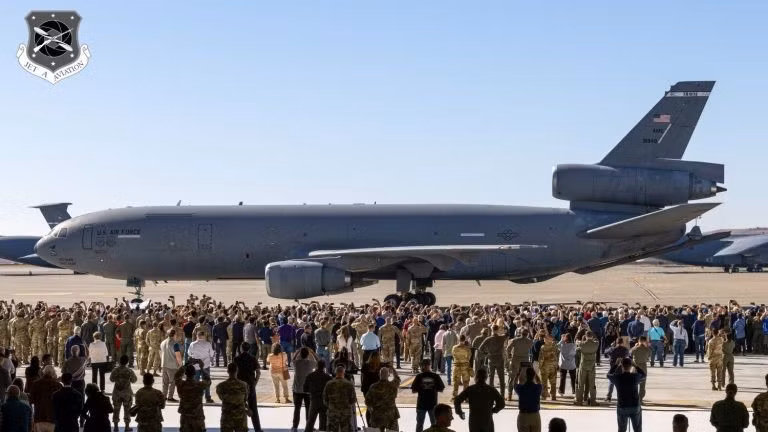 Kỷ nguyên huyền thoại của KC-10 chính thức chấm dứt