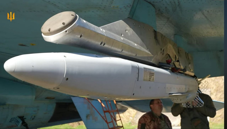 Tên lửa mồi bẫy MALD lần đầu được tích hợp vào tiêm kích Su-27