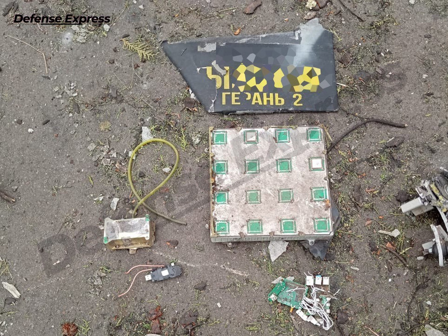 Tổ hợp Kometa-M với ăng ten CRPA 16 phần tử trong UAV cảm tử Geran-2. 9ae6851520cc2a37.jpg