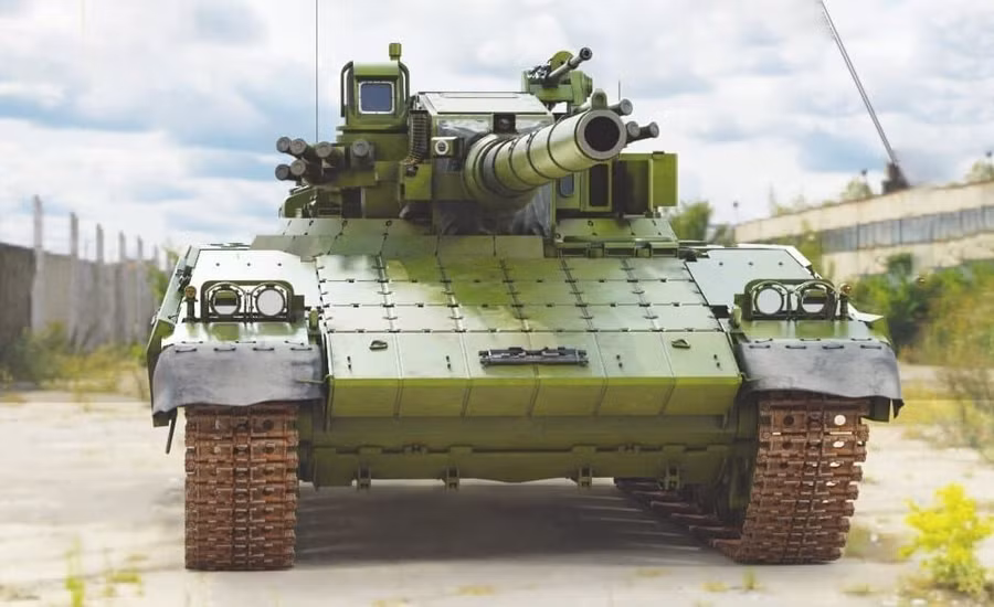 Xe tăng bí mật Nota với pháo 152 mm được đưa tới gần chiến sự