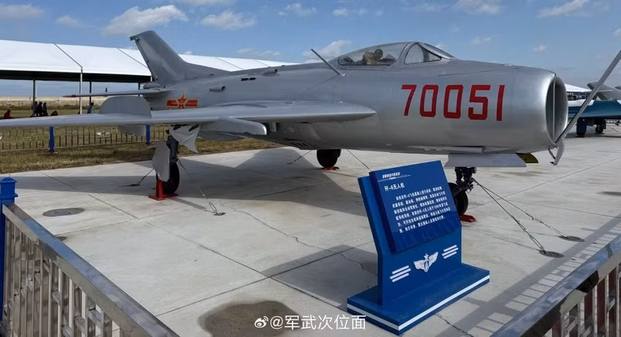 Trung Quốc hoán cải hàng ngàn J-6 thành UAV cảm tử cho một cuộc tấn công lớn?