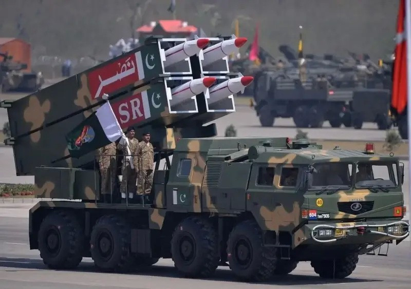 Dùng vũ khí hạt nhân với Iran sẽ lôi kéo Pakistan tham chiến?