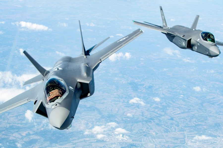 Tiêm kích F-55 sẽ có tính năng kỹ chiến thuật vượt trội khi đặt cạnh F-35. f-35-hoa-ky.jpg