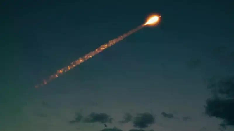 Nga và Trung Quốc bí mật hỗ trợ giúp Iran kháng cự ngày càng mạnh mẽ