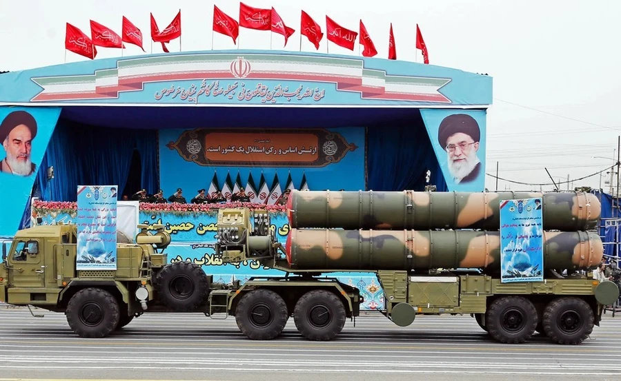 Iran thất vọng về hệ thống phòng không S-400?