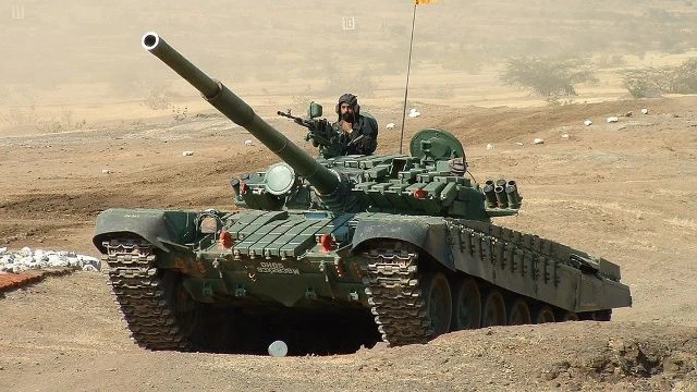 Khách hàng lớn loại bỏ hơn 2.400 xe tăng T-72