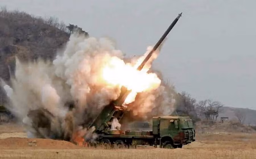 HIMARS lần đầu phá hủy pháo phản lực phóng loạt KN-09 Triều Tiên