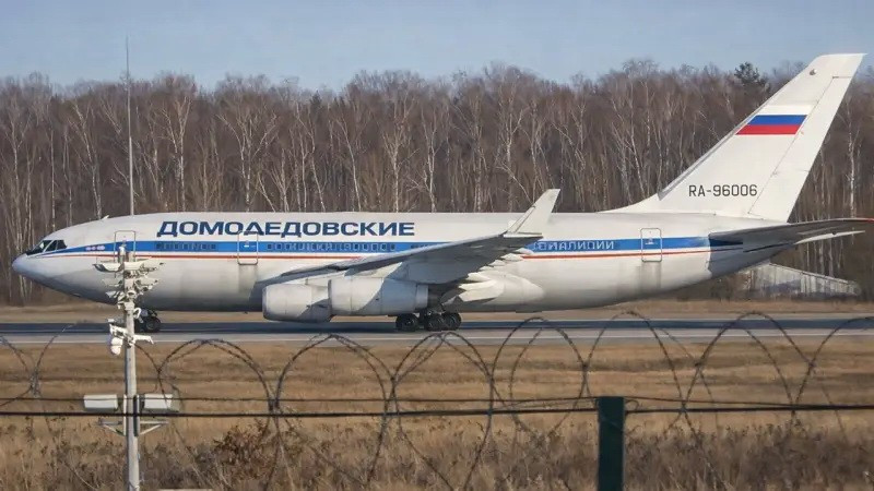 Khôi phục hàng loạt máy bay cũ để 'lấp khoảng trống'