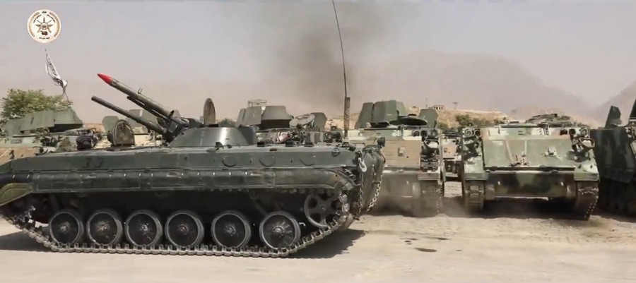 Xe chiến đấu binh binh BMP-1 trên nền xe bọc thép chở quân M113 của Taliban. screenshot-9-1.jpg