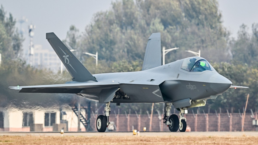 Trung Quốc dọa F-35 Mỹ bằng việc bắt đầu sản xuất hàng loạt J-35