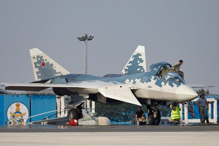 Tiêm kích Su-57E đầu tiên chuẩn bị được giao cho khách hàng bí ẩn