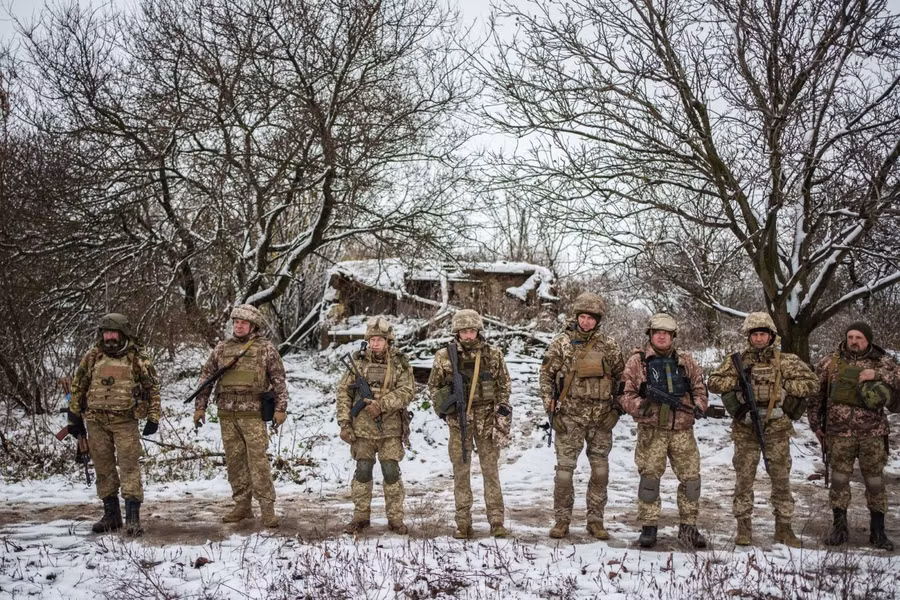 Cấp tốc triển khai lực lượng tinh nhuệ tới biên giới vùng Kursk