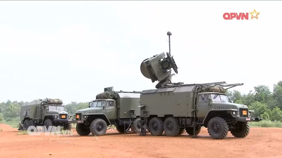 Sử dụng tổ hợp tác chiến điện tử Krasukha-4 tối tân