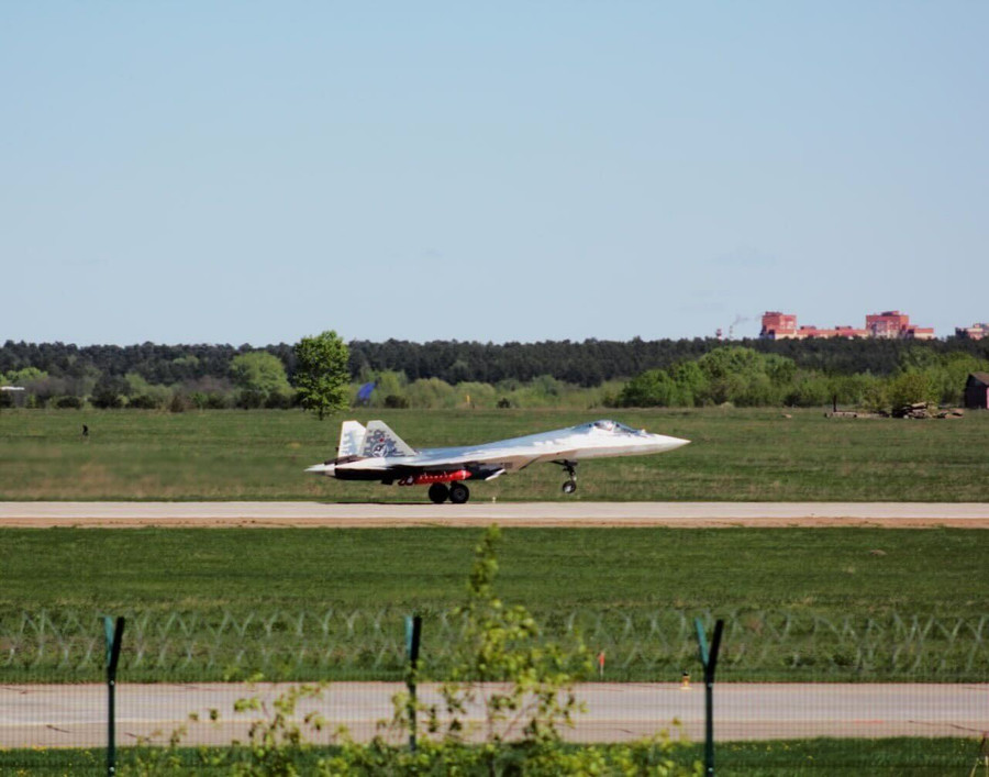 Rò rỉ tài liệu tuyệt mật về PAK DA và Su-57