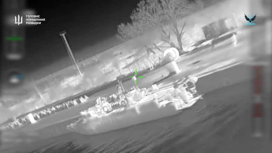 Xuồng không người lái của GUR đánh chìm tàu ​​cao tốc BK-16 ở Crimea