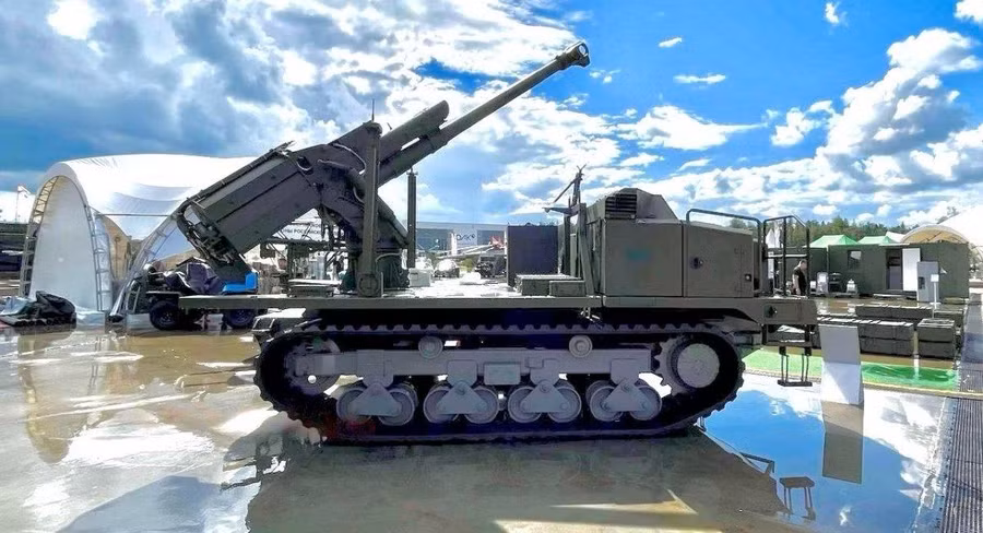 Ra mắt pháo tự hành D-30 robot hóa 'độc nhất vô nhị' 