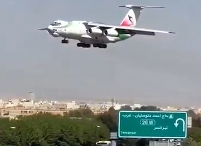 4 máy bay Il-76 của Belarus đã hạ cánh xuống Tehran
