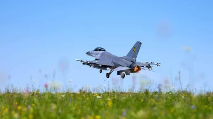 Tiêm kích F-16 mới nhất của Ukraine bị rơi có thể là do sự phối hợp giữa máy bay A-50 AWACS với tên lửa phòng không. 183965f-042c40e-5298516113455440108-1-690x387-690x387.jpg