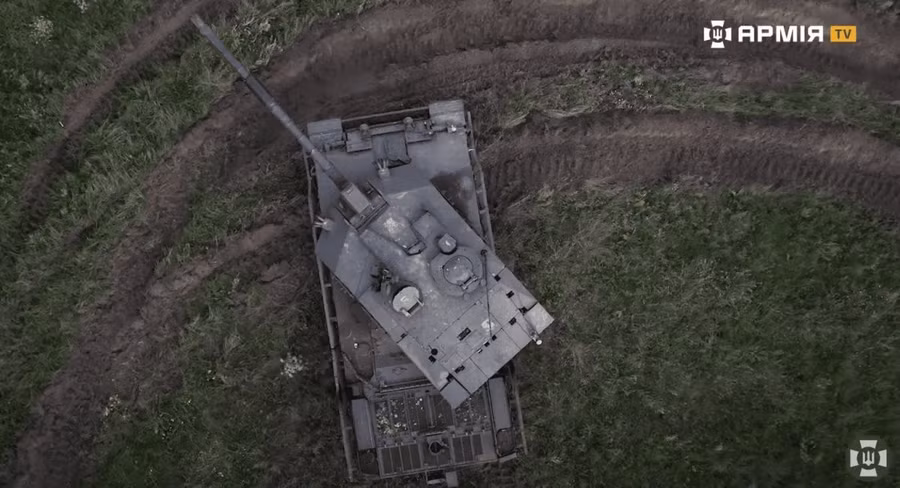 Xe tăng Challenger 2 tồn tại bền bỉ đến ngạc nhiên sau 2 năm chiến đấu