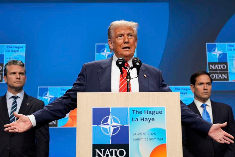 Tổng thống Donald Trump đang gây chia rẽ NATO. tai-xuong.jpg